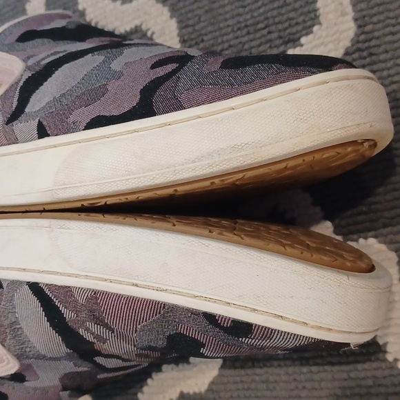 OLUKAI PEHUEA PA'I Camo Slip On Shoes Women's 10 - Picture 13 of 16